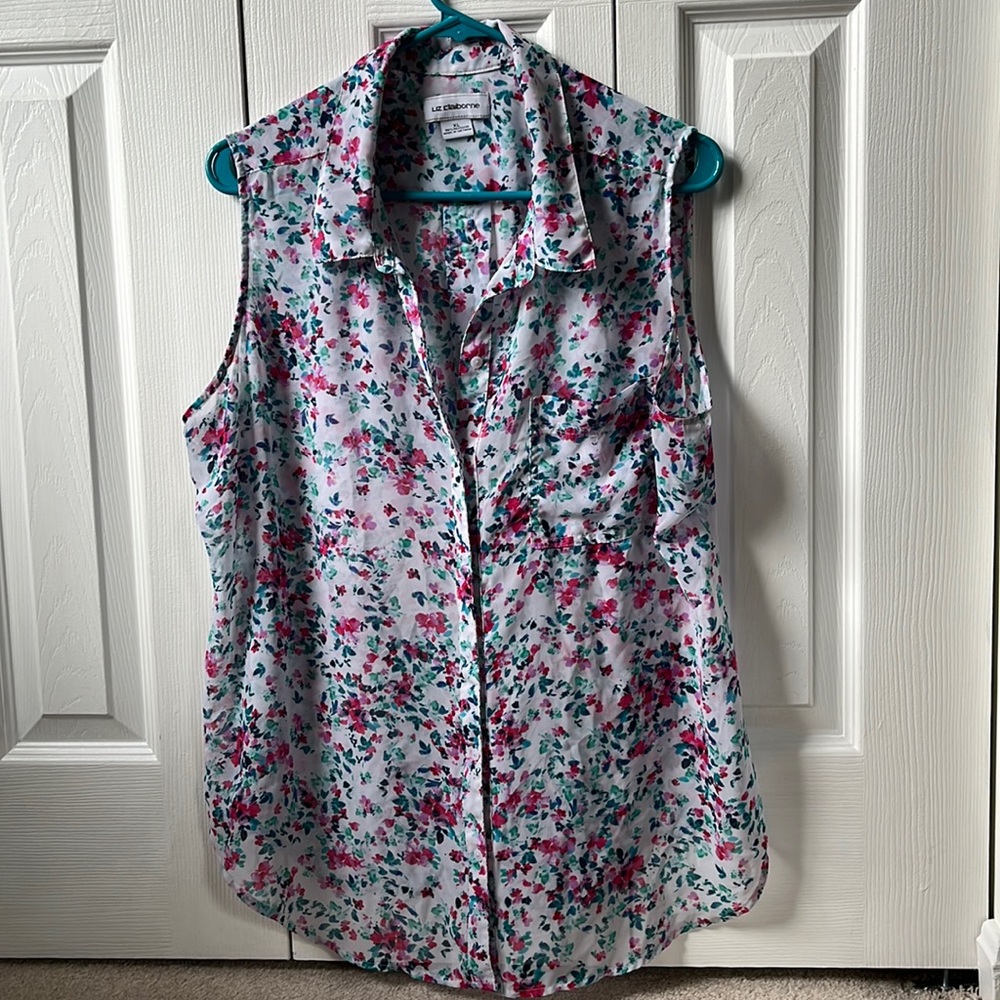 Liz Claiborne White Sleeveless Floral Button-Up Blouse